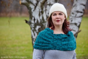 Techno Head hat worn with Twisted Circles Cowl